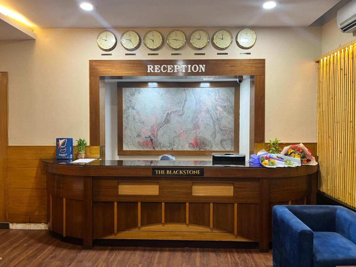 העיר בנגלור Hotel The Black Stone מראה חיצוני תמונה